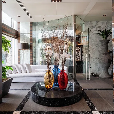 Hotel Romeo 5*