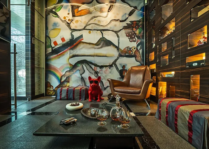 Hotel Romeo 5*