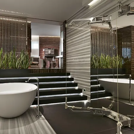 Hotel Romeo